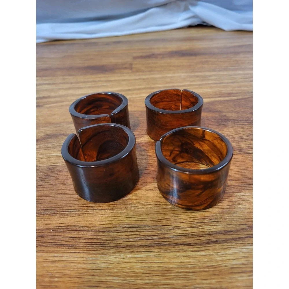 Vintage Set of 4 Brown Plastic Lucite Napkin‎ Rings Minimalist MCM Thanksgiving